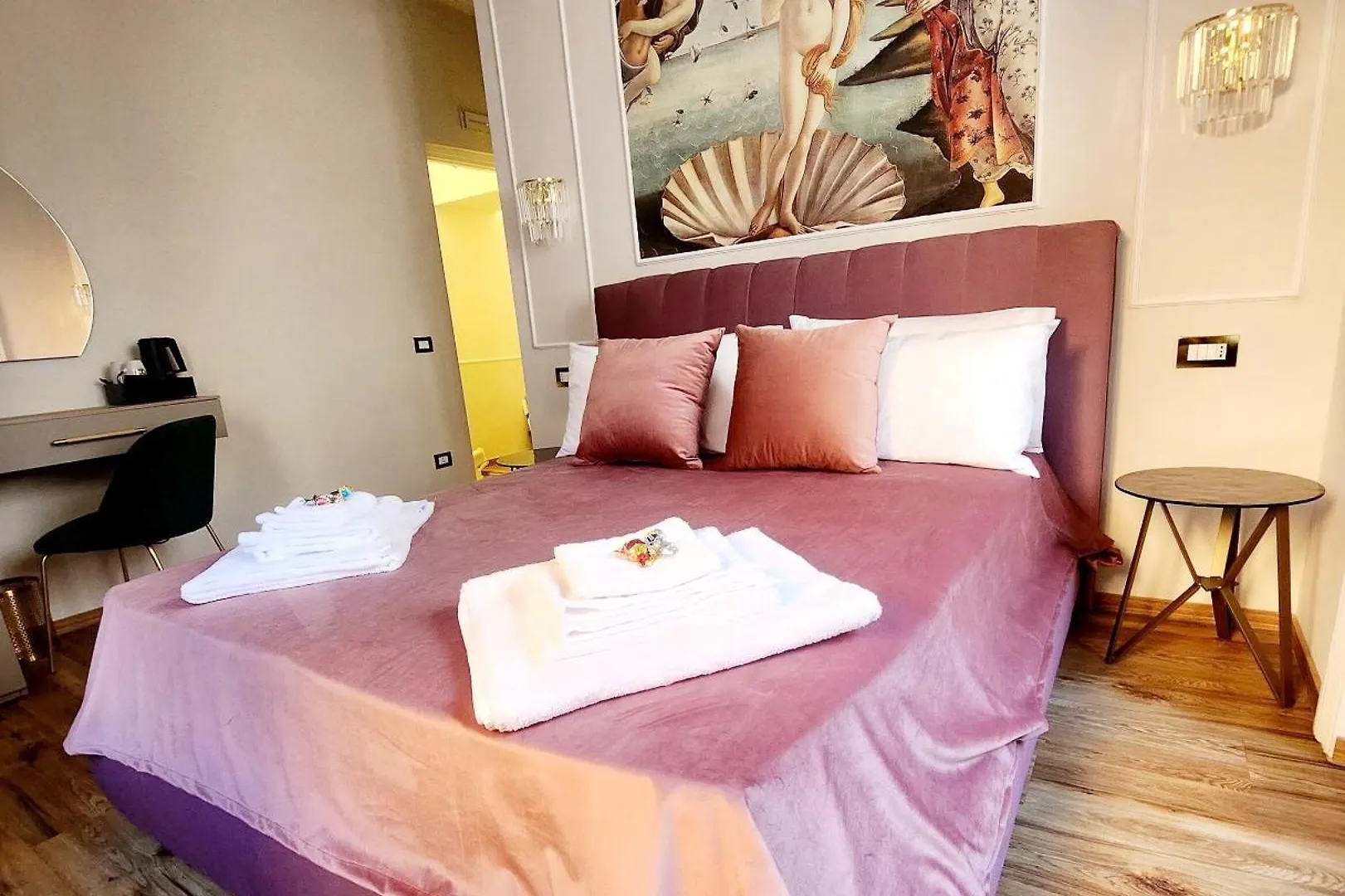 Golden Palace Luxury Guest House Rome Italy