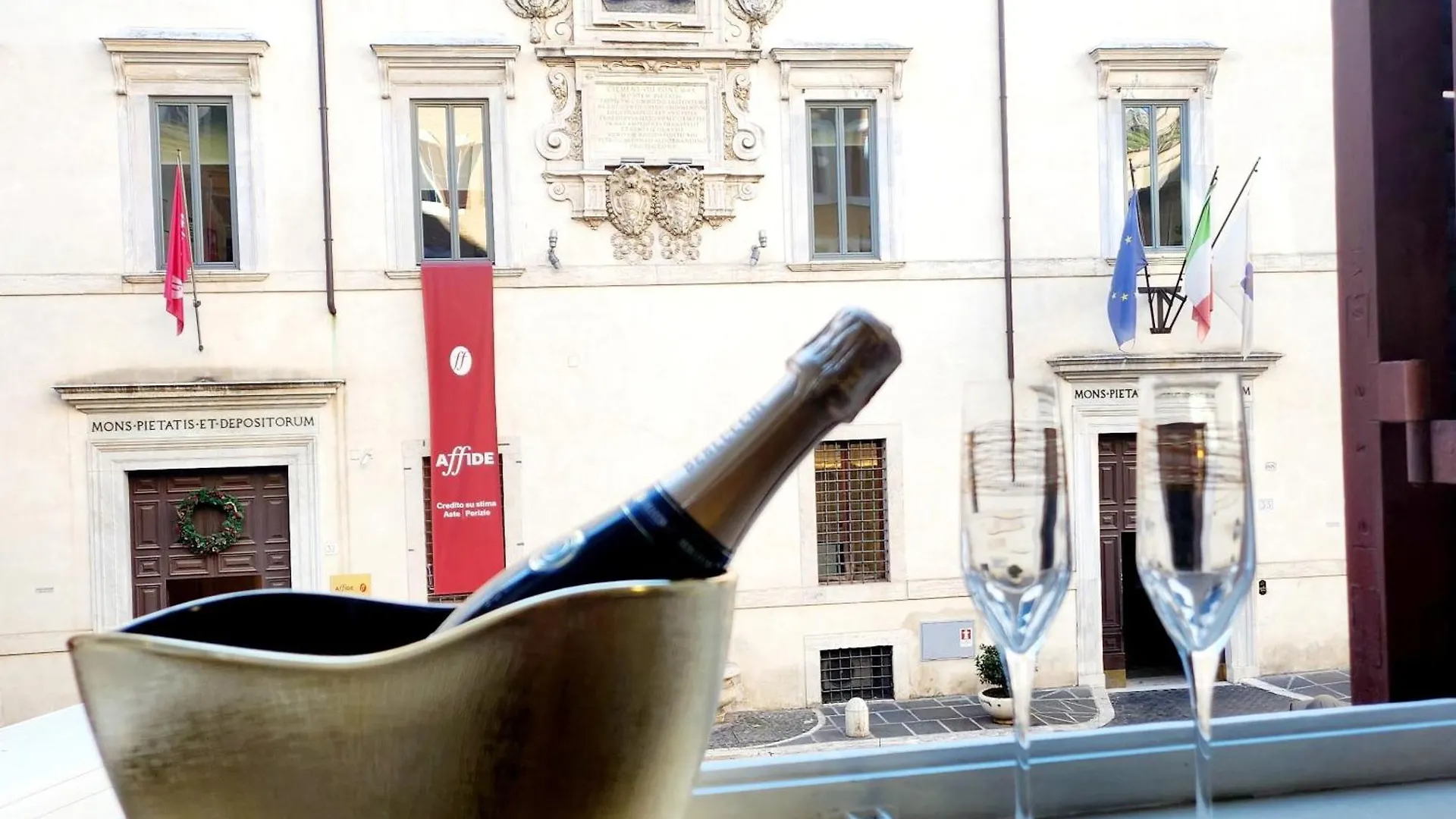 Golden Palace Luxury Guest House Rome 0*,